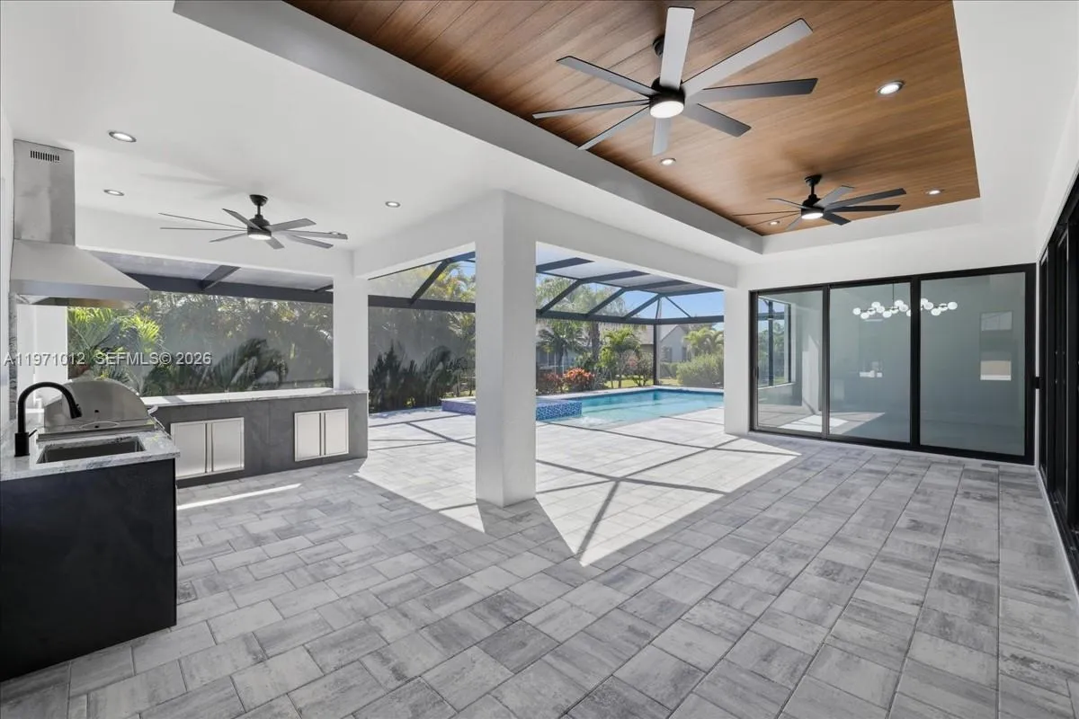 2220 SW 50th LN, Cape Coral FL 33914