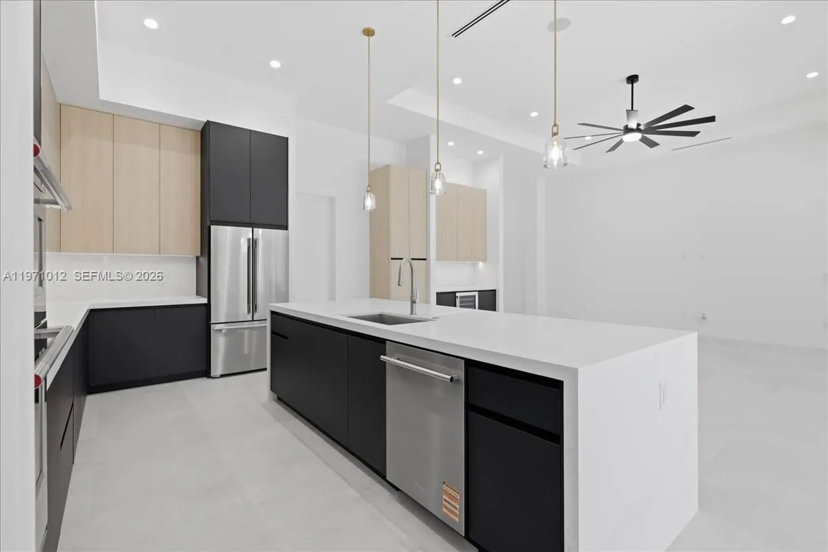 2220 SW 50th LN, Cape Coral FL 33914