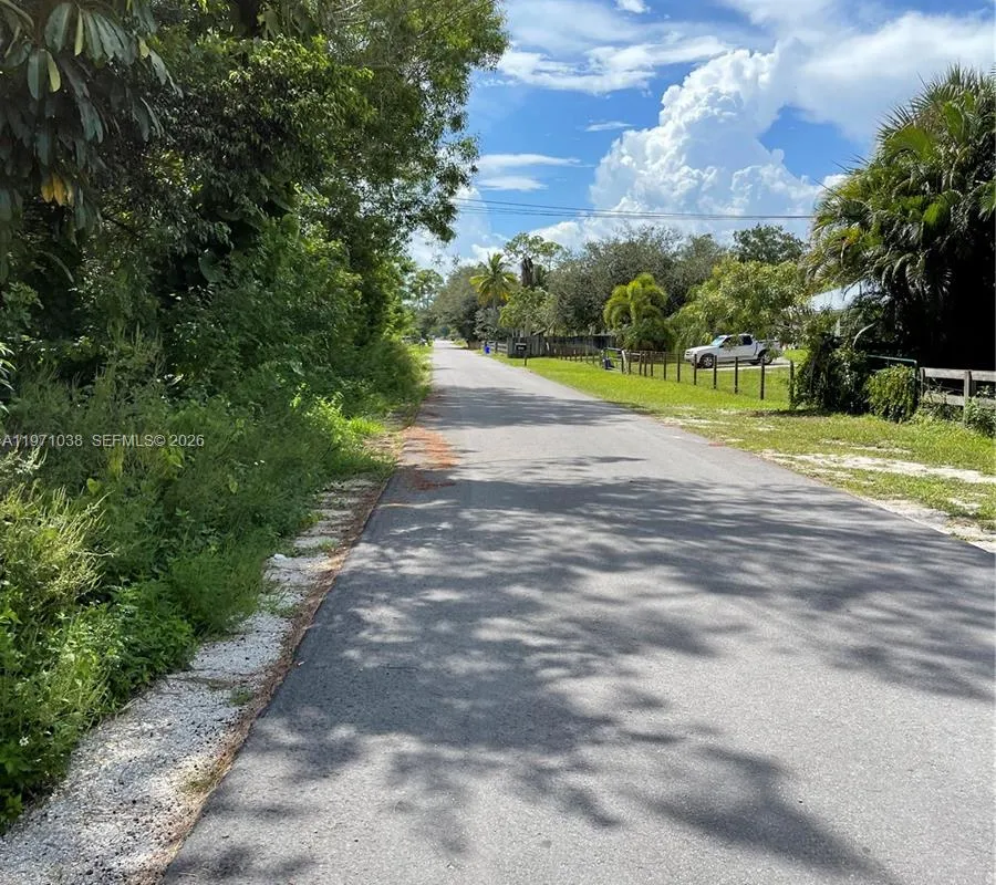 15304 Los Angeles Dr, Loxahatchee FL 33470