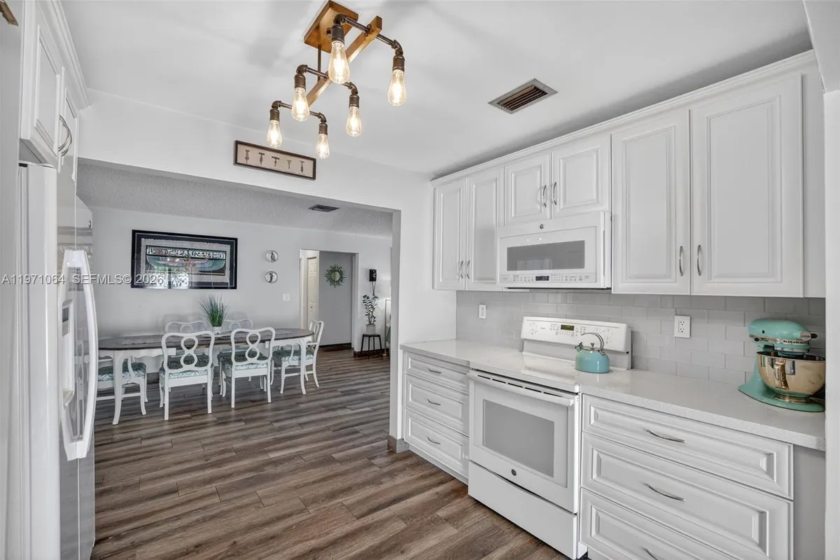 641 NW 48th Ave, Coconut Creek FL 33063