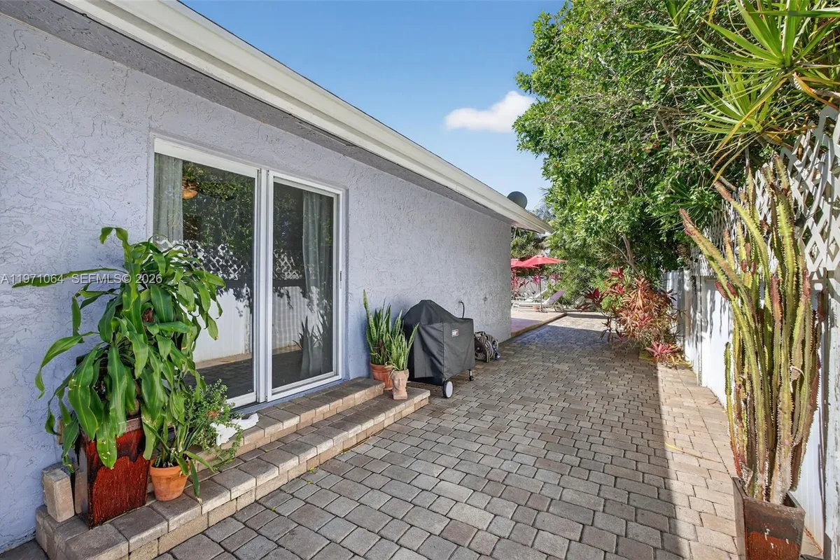 641 NW 48th Ave, Coconut Creek FL 33063