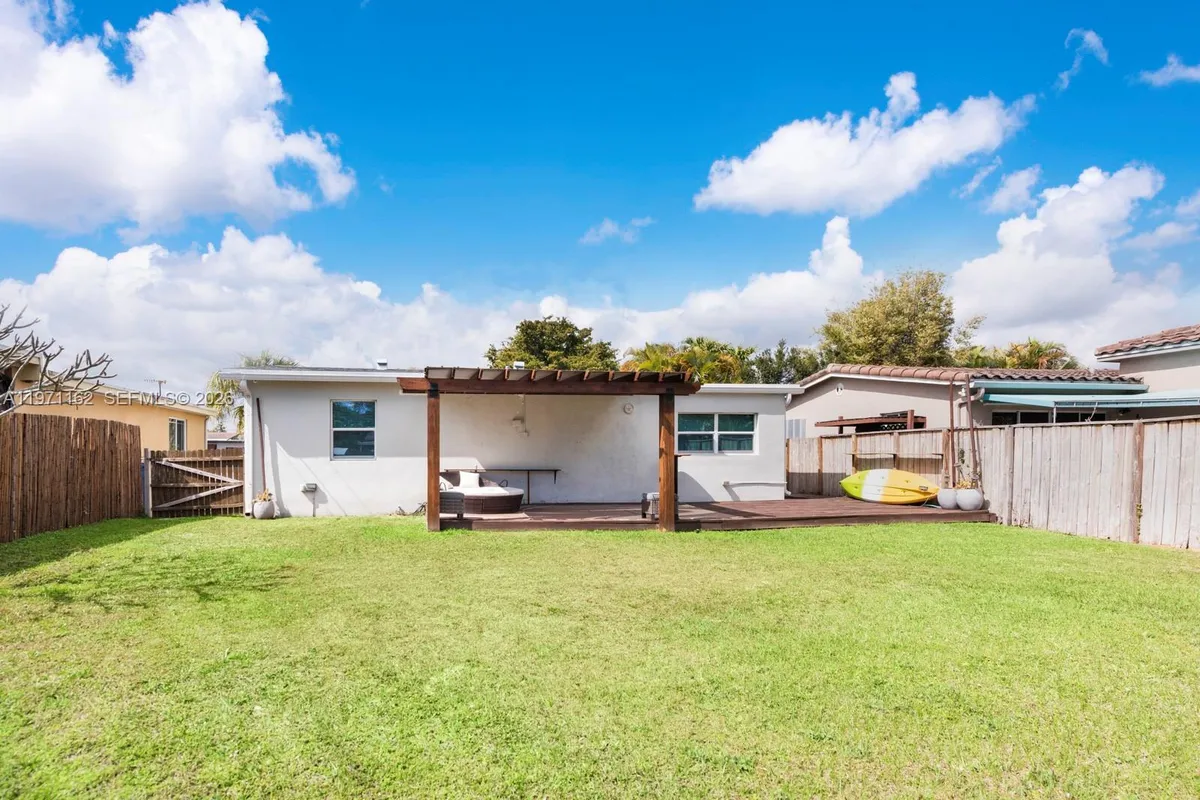 5224 NE 1st Ave, Fort Lauderdale FL 33334