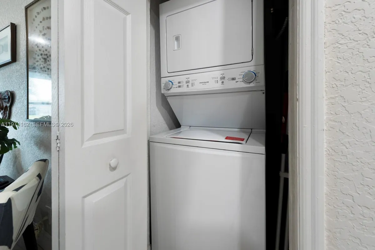 5224 NE 1st Ave, Fort Lauderdale FL 33334