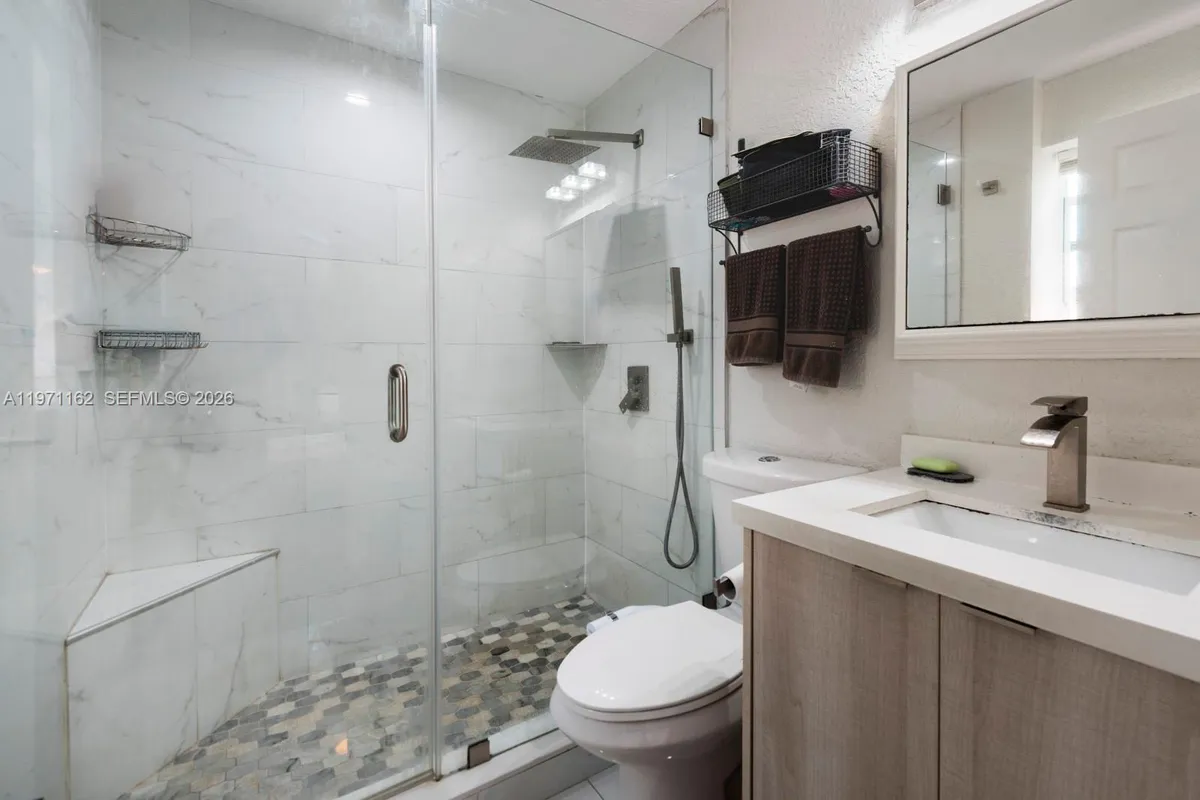 5224 NE 1st Ave, Fort Lauderdale FL 33334