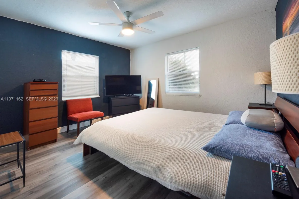 5224 NE 1st Ave, Fort Lauderdale FL 33334