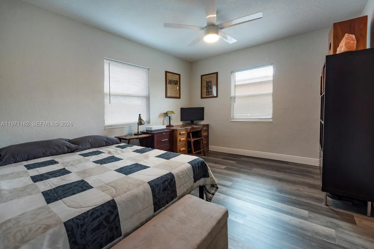 5224 NE 1st Ave, Fort Lauderdale FL 33334