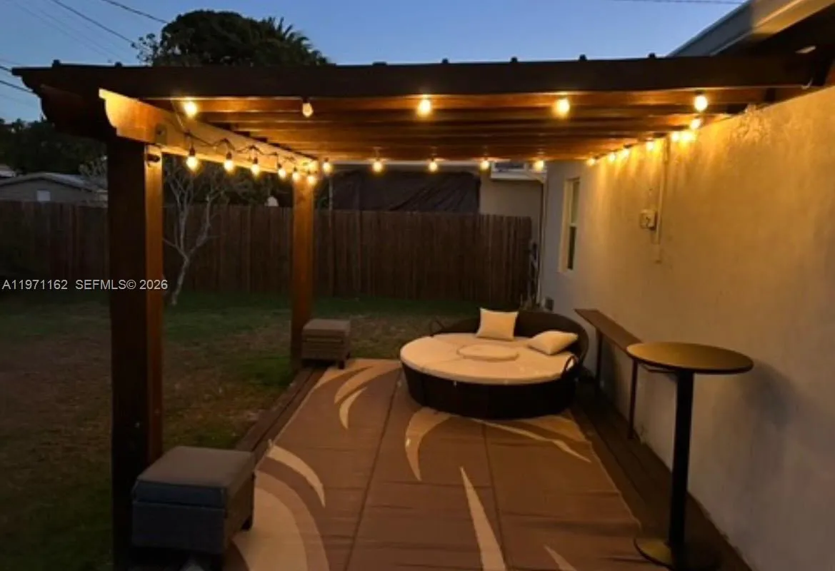 5224 NE 1st Ave, Fort Lauderdale FL 33334