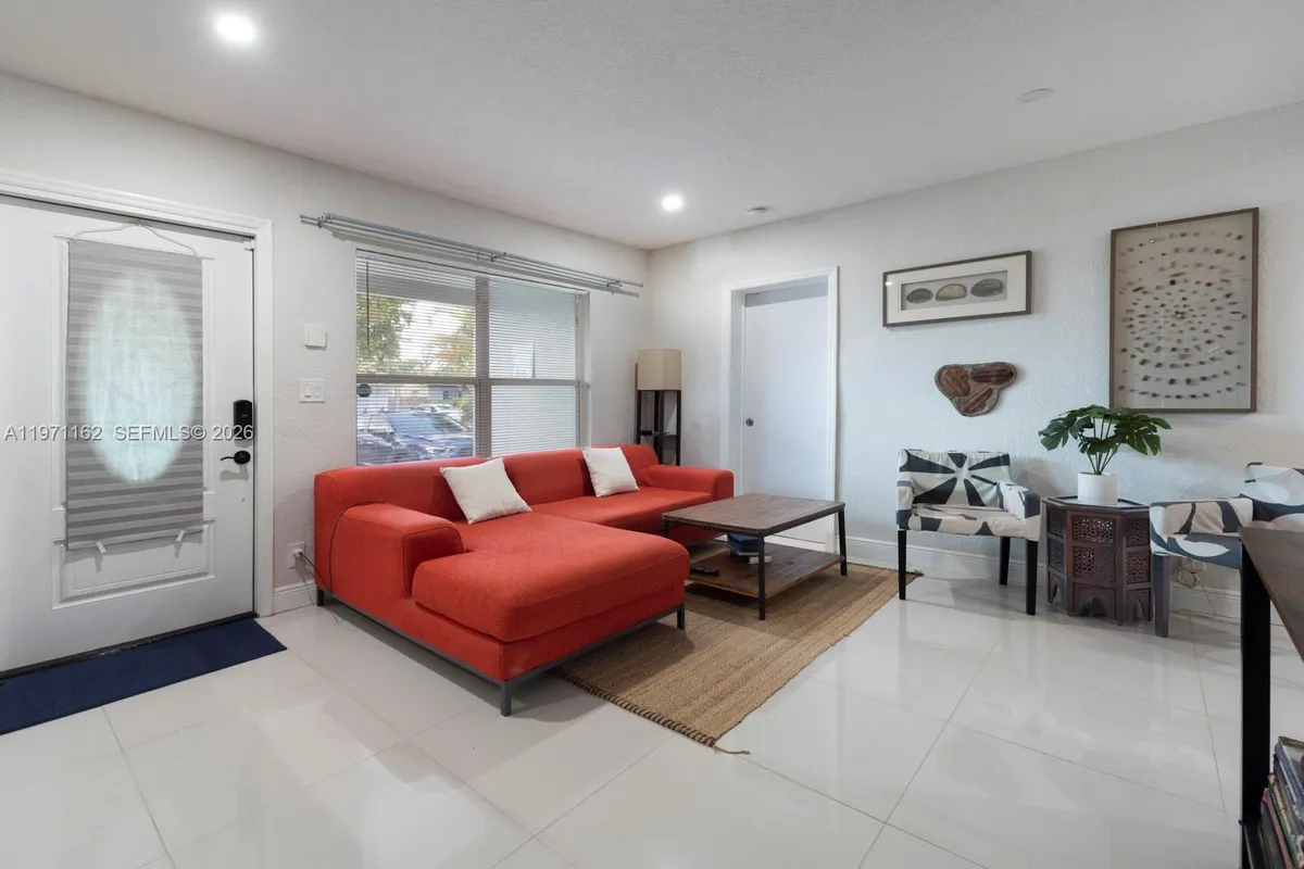 5224 NE 1st Ave, Fort Lauderdale FL 33334