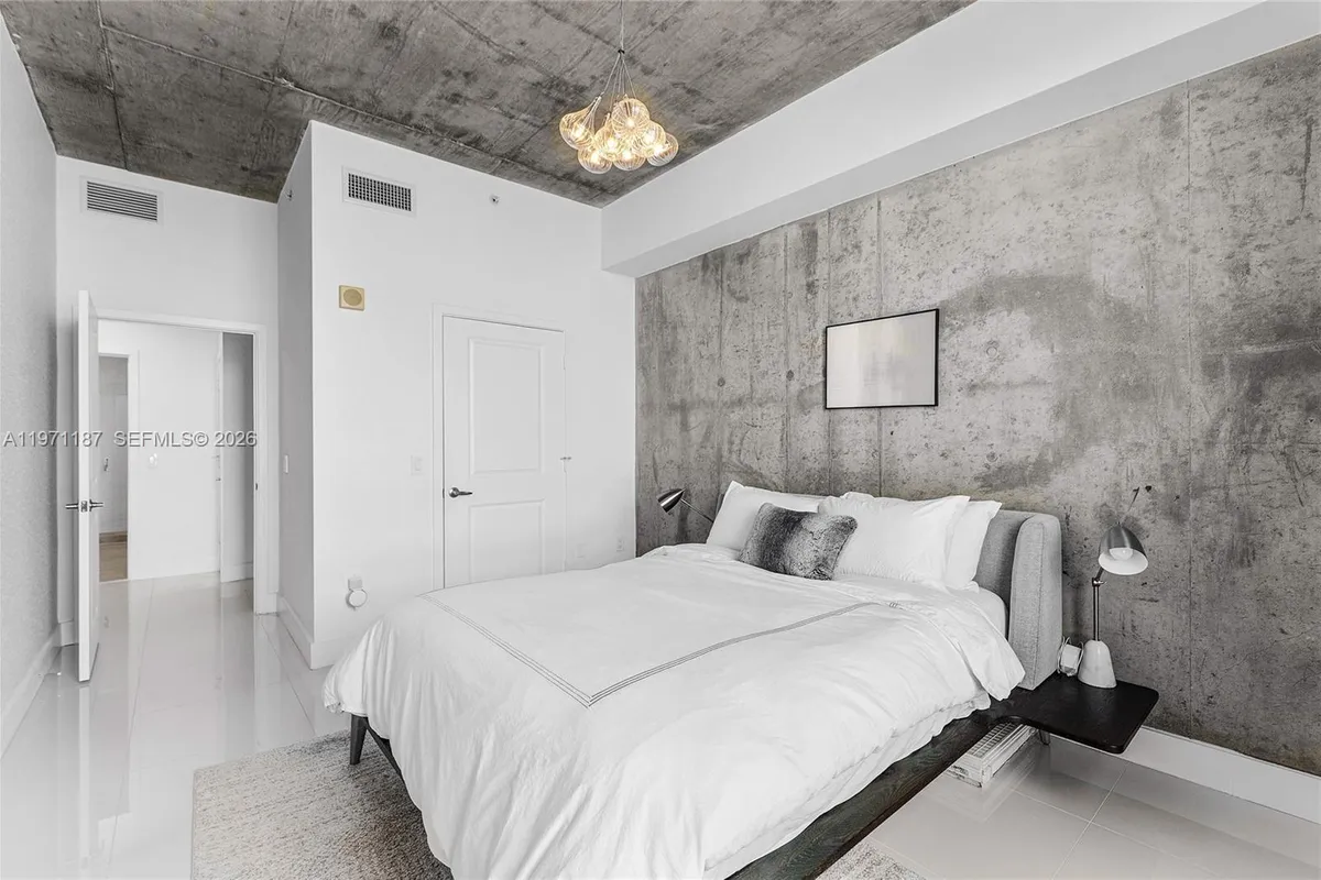 300 S Australian Ave # 812, West Palm Beach FL 33401