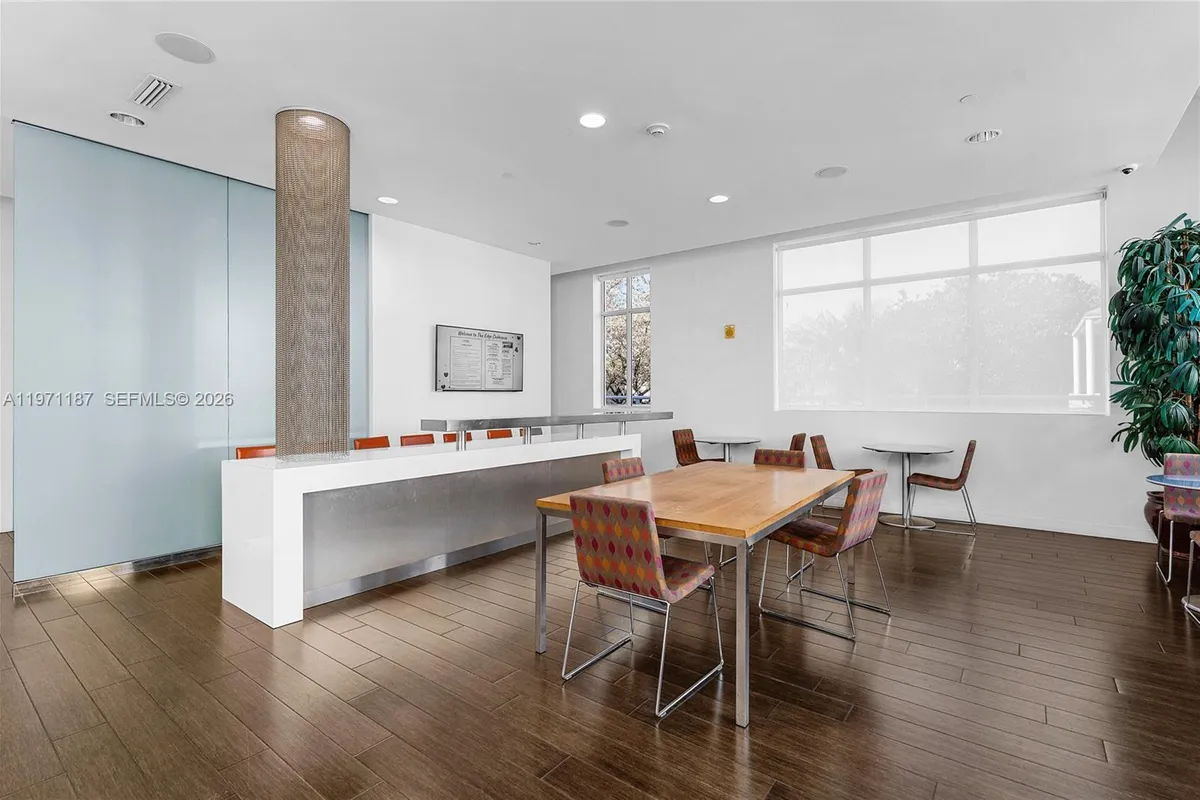 300 S Australian Ave # 812, West Palm Beach FL 33401