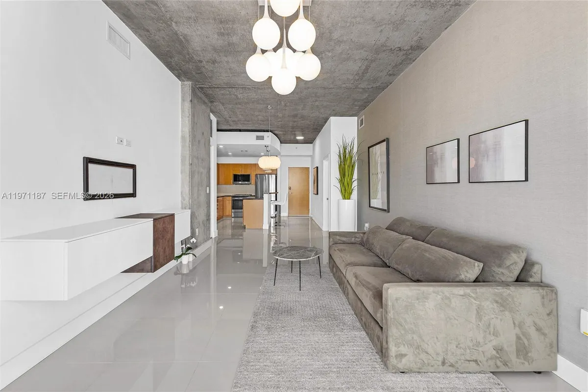 300 S Australian Ave # 812, West Palm Beach FL 33401