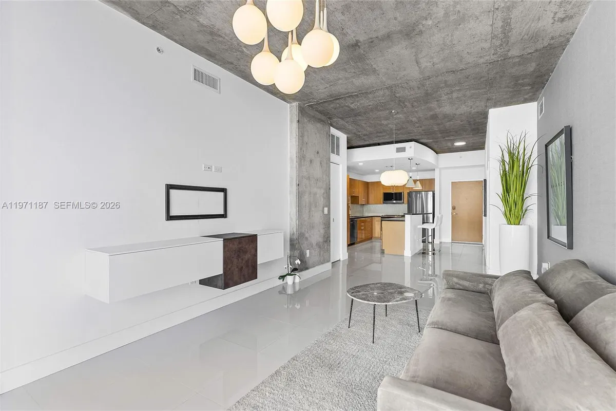 300 S Australian Ave # 812, West Palm Beach FL 33401