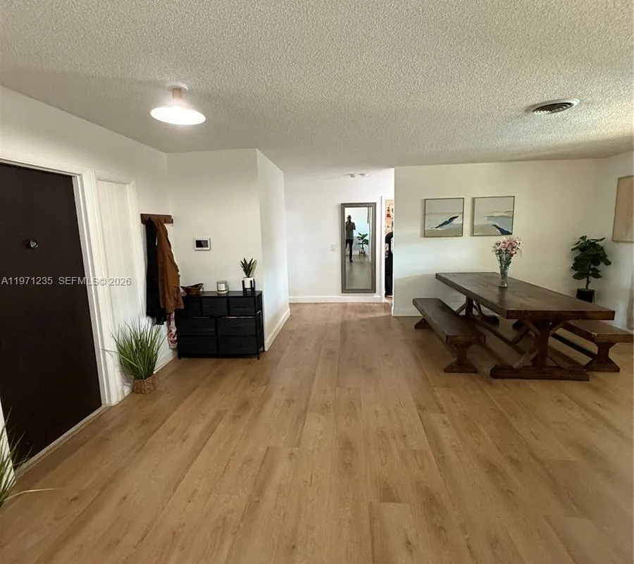 4450 NW 9th St, Coconut Creek FL 33066