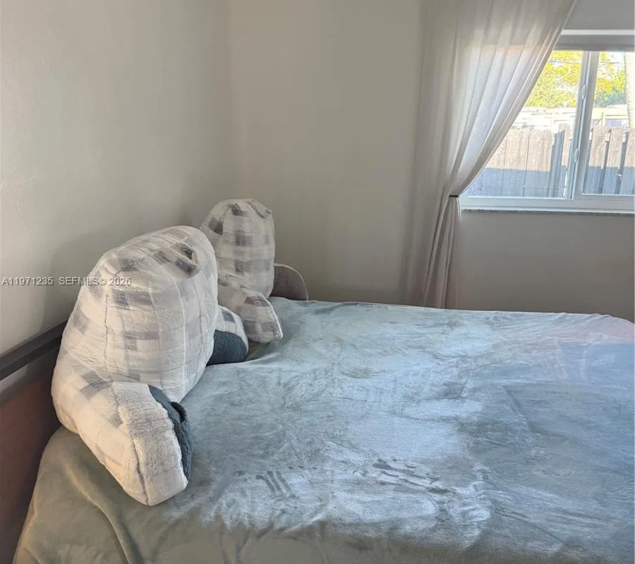 4450 NW 9th St, Coconut Creek FL 33066