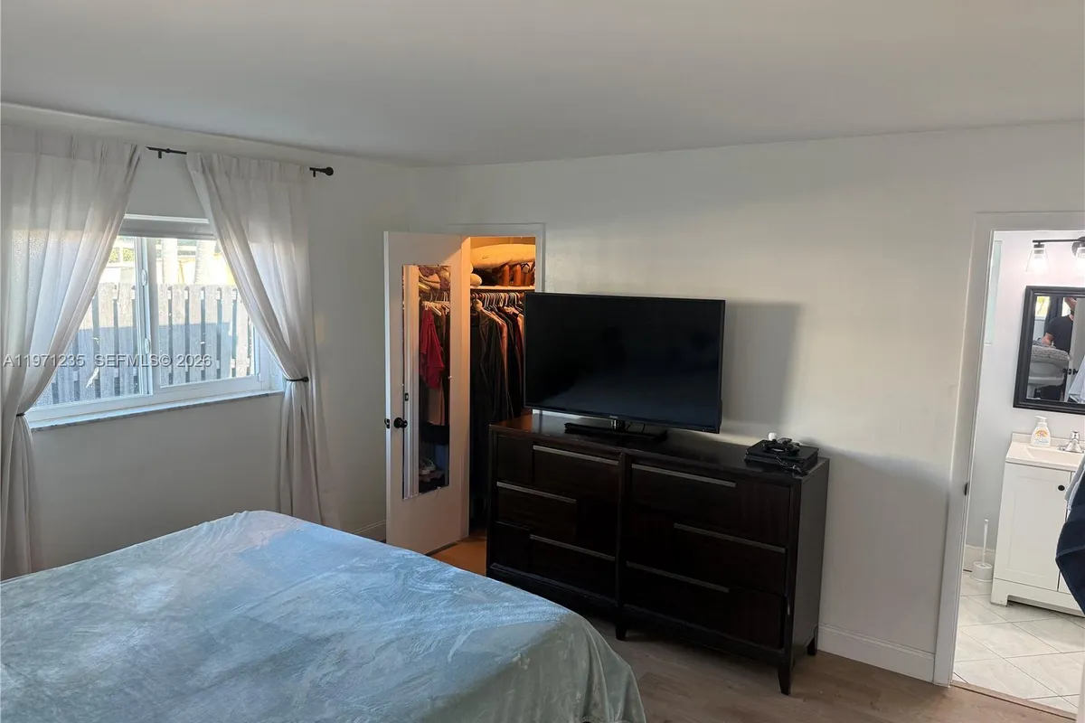 4450 NW 9th St, Coconut Creek FL 33066