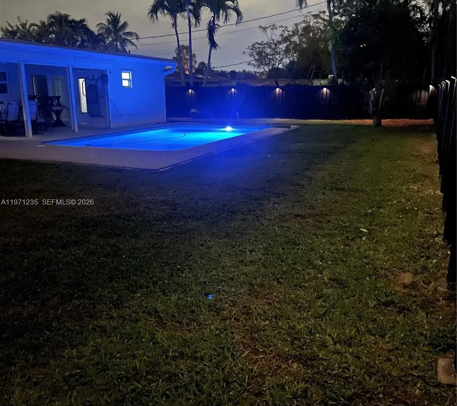 4450 NW 9th St, Coconut Creek FL 33066