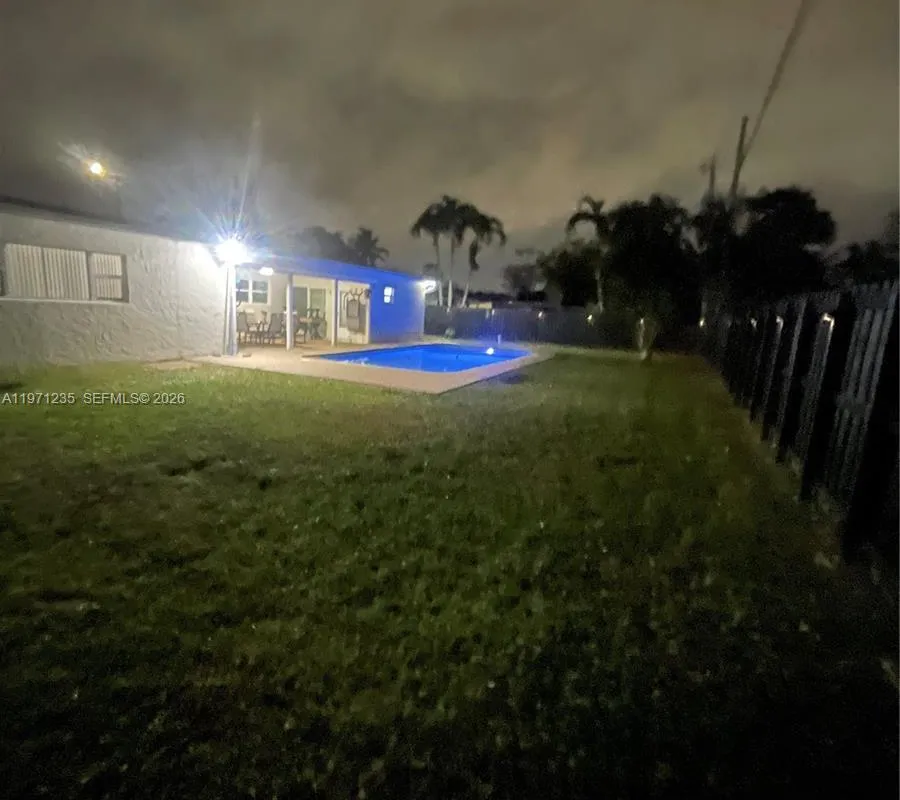 4450 NW 9th St, Coconut Creek FL 33066