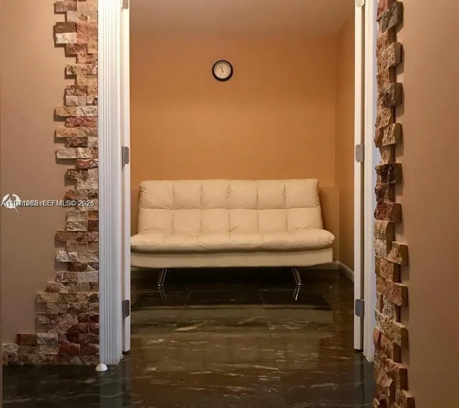 600 SE Three Islands Blvd # 1018, Hallandale Beach FL 33009