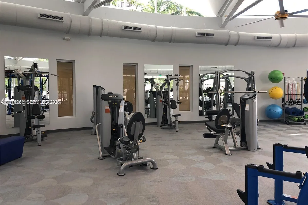 600 SE Three Islands Blvd # 1018, Hallandale Beach FL 33009