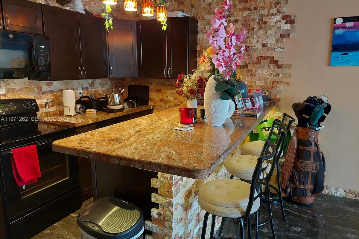 600 SE Three Islands Blvd # 1018, Hallandale Beach FL 33009