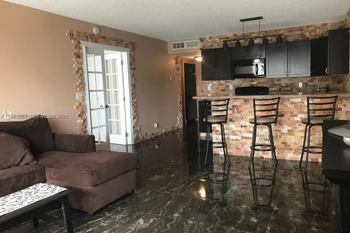 600 SE Three Islands Blvd # 1018, Hallandale Beach FL 33009