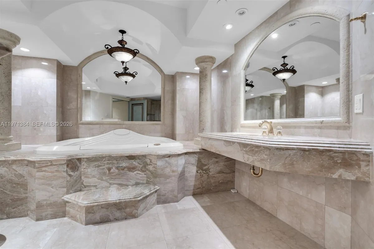 3000 Island Blvd # 2902, Aventura FL 33160