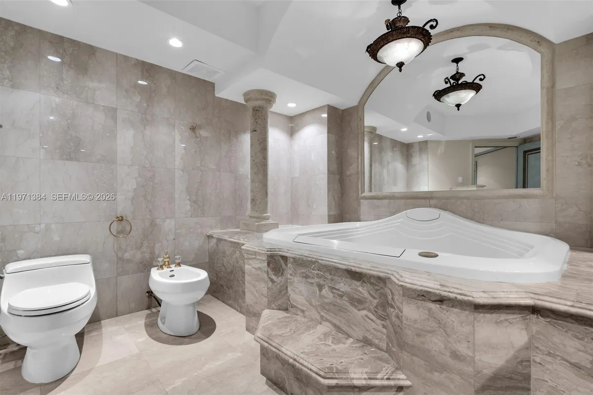 3000 Island Blvd # 2902, Aventura FL 33160