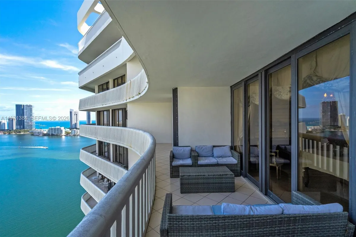 3000 Island Blvd # 2902, Aventura FL 33160