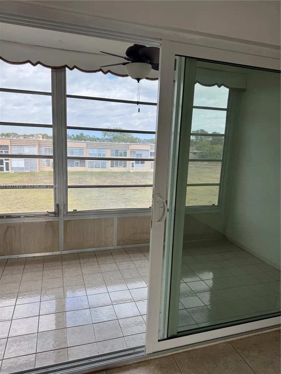 9041 Sunrise Lakes Blvd # 303, Sunrise FL 33322