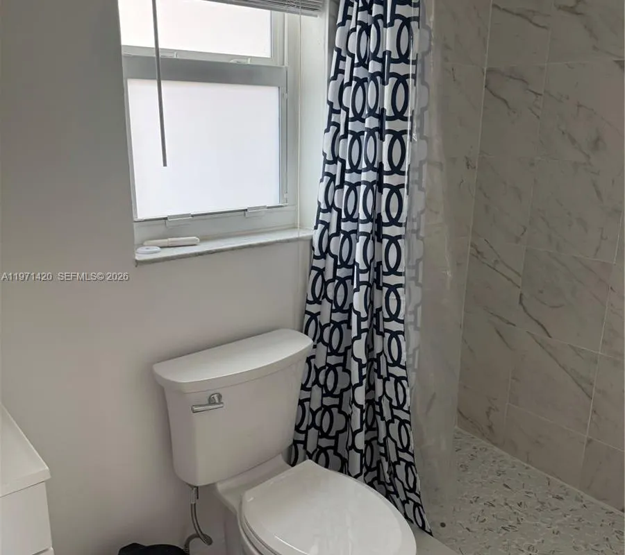 9041 Sunrise Lakes Blvd # 303, Sunrise FL 33322