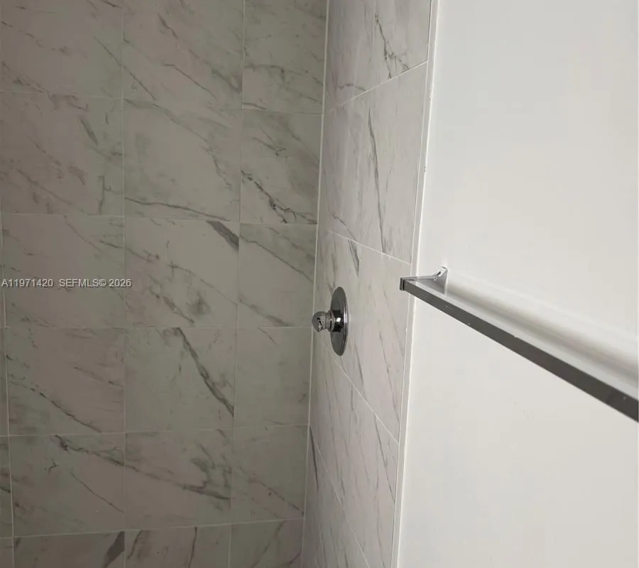 9041 Sunrise Lakes Blvd # 303, Sunrise FL 33322