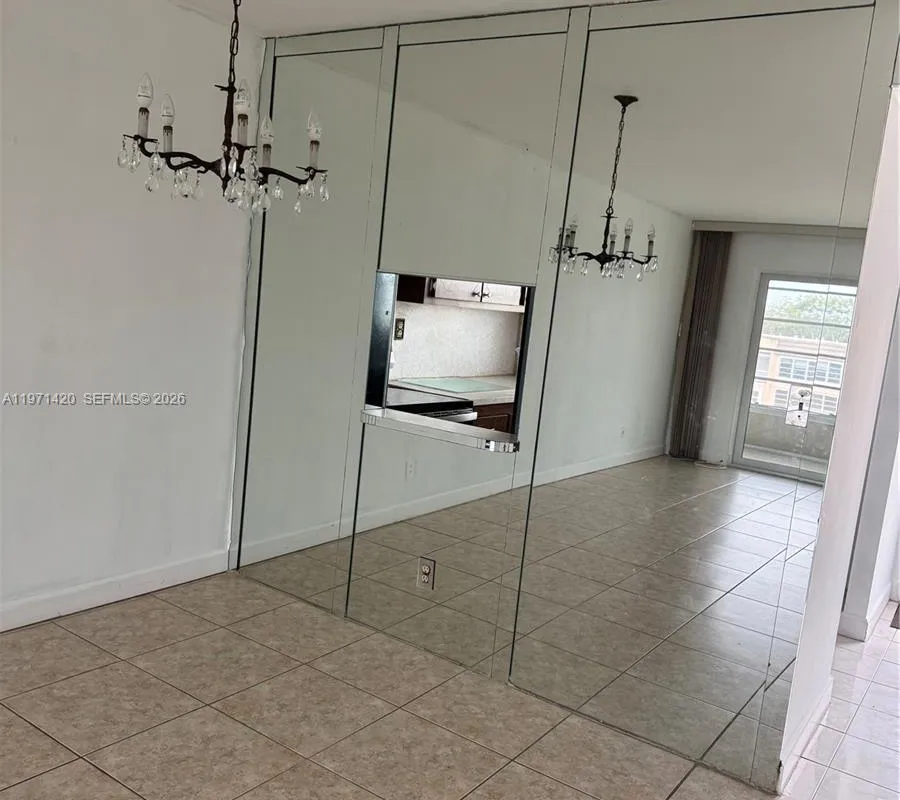 9041 Sunrise Lakes Blvd # 303, Sunrise FL 33322