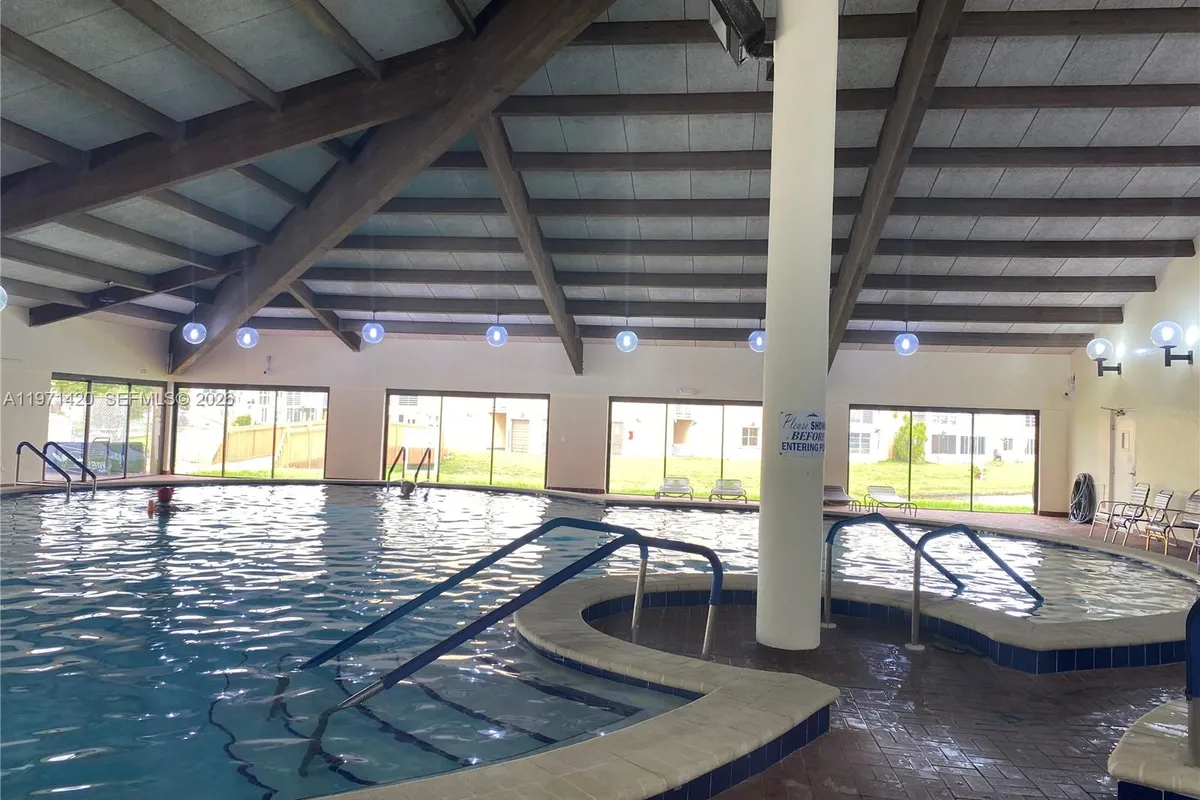 9041 Sunrise Lakes Blvd # 303, Sunrise FL 33322