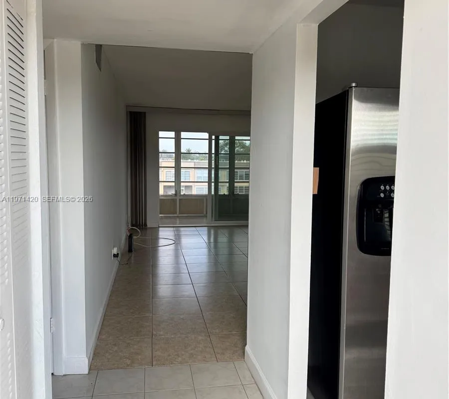 9041 Sunrise Lakes Blvd # 303, Sunrise FL 33322