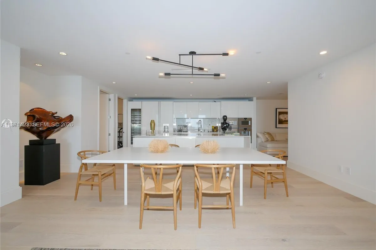 10201 Collins Ave # 2006, Bal Harbour FL 33154