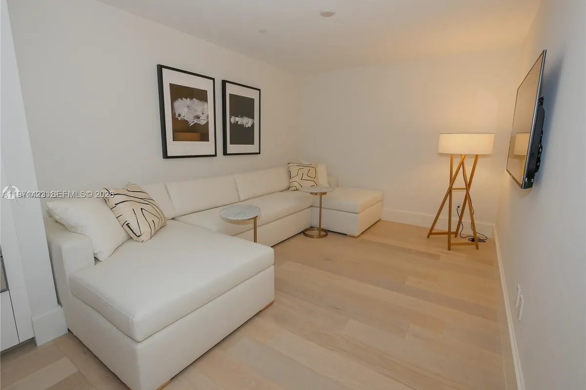 10201 Collins Ave # 2006, Bal Harbour FL 33154