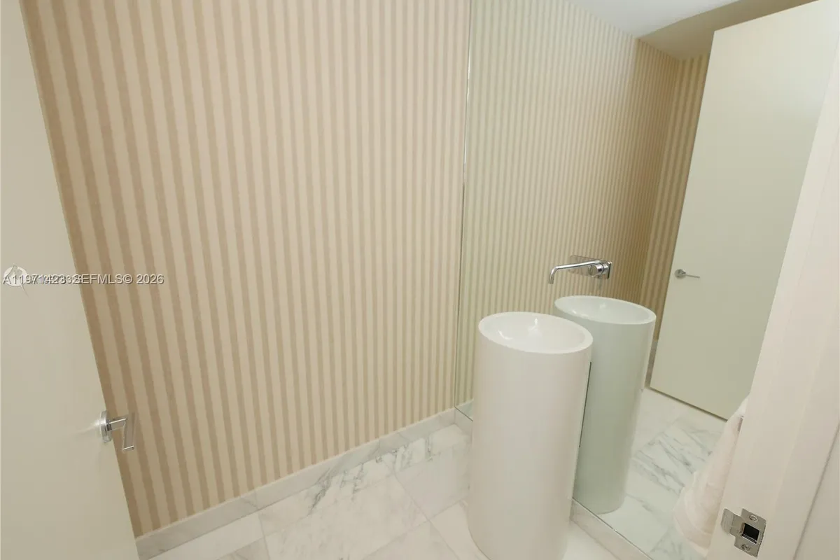 10201 Collins Ave # 2006, Bal Harbour FL 33154