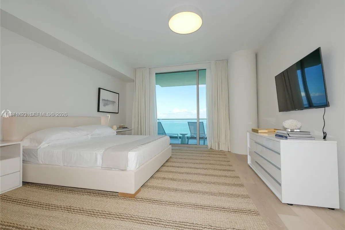 10201 Collins Ave # 2006, Bal Harbour FL 33154