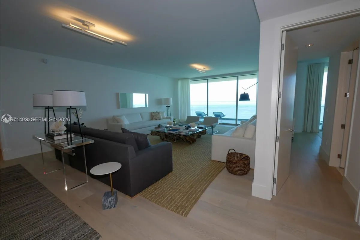 10201 Collins Ave # 2006, Bal Harbour FL 33154