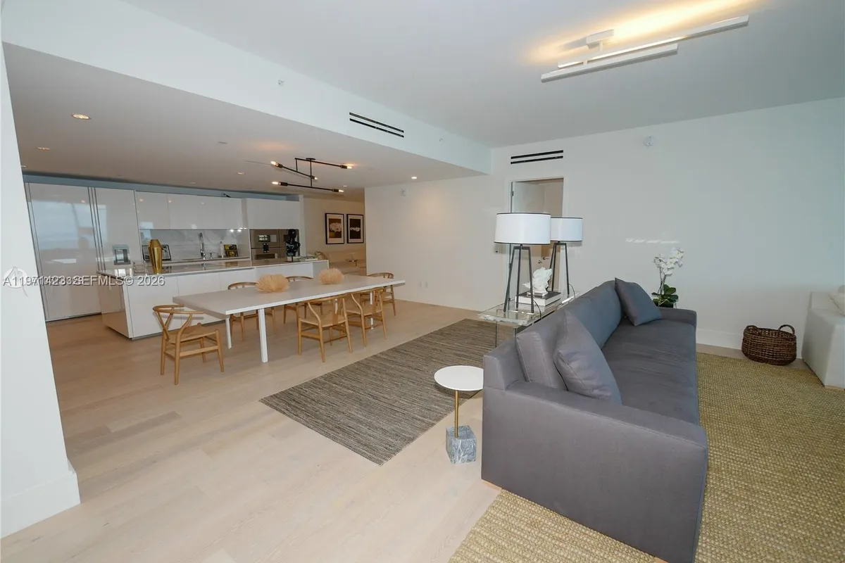 10201 Collins Ave # 2006, Bal Harbour FL 33154