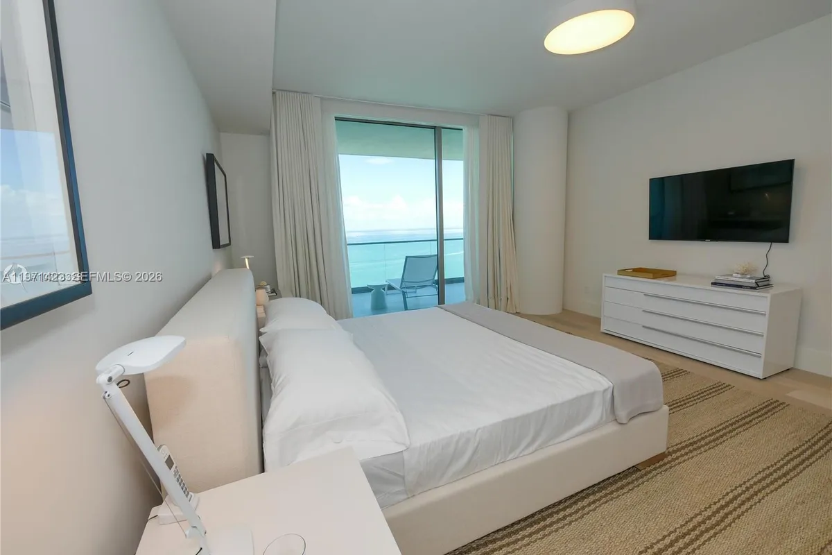 10201 Collins Ave # 2006, Bal Harbour FL 33154