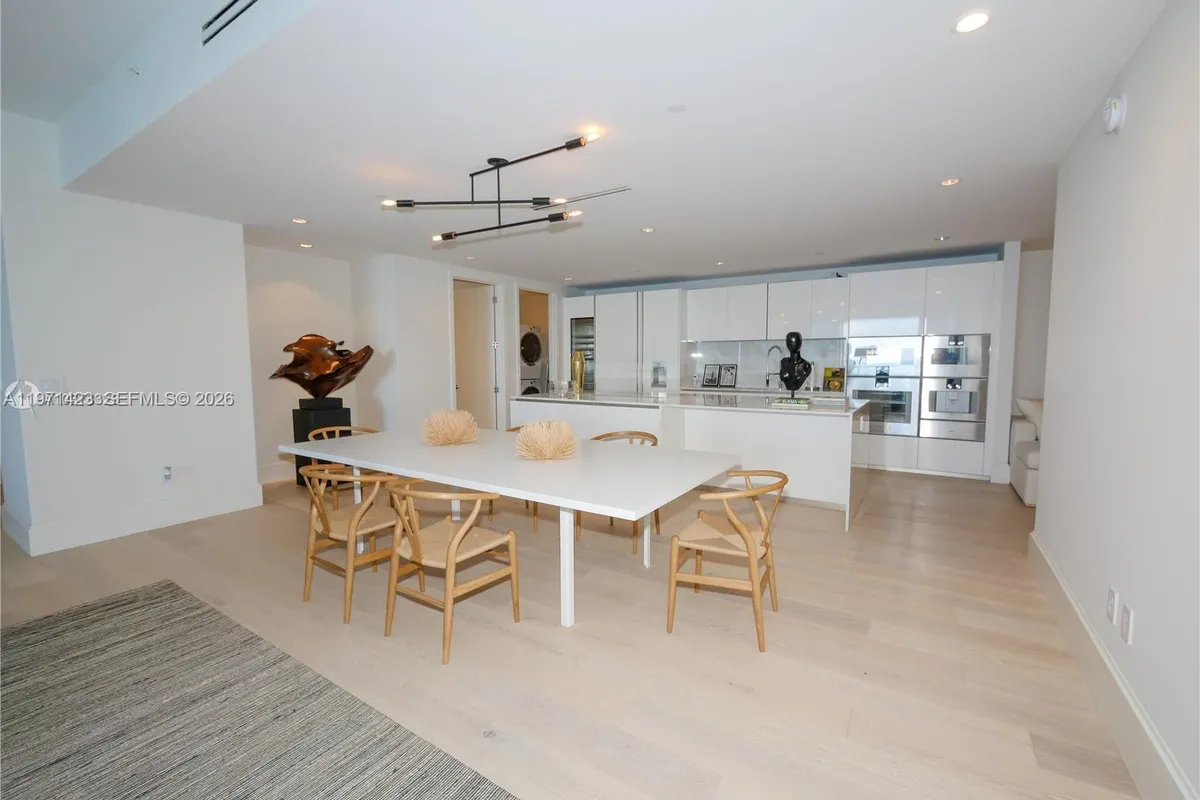 10201 Collins Ave # 2006, Bal Harbour FL 33154