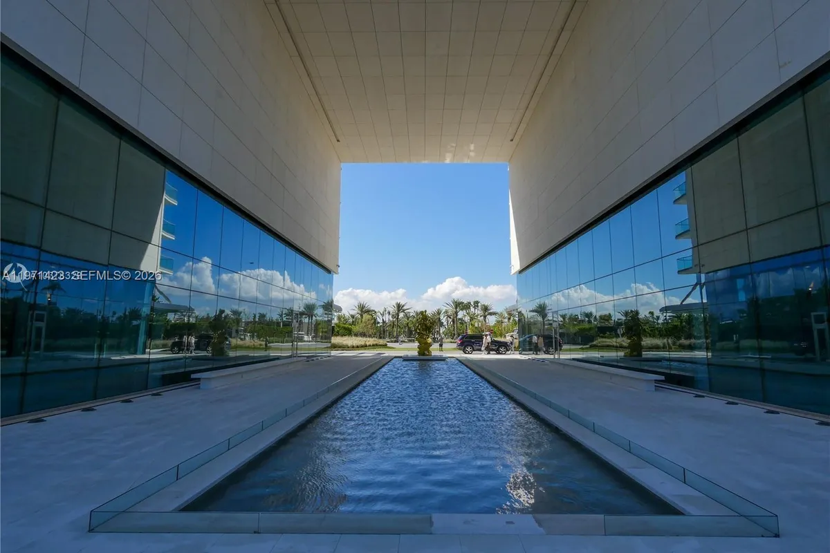 10201 Collins Ave # 2006, Bal Harbour FL 33154