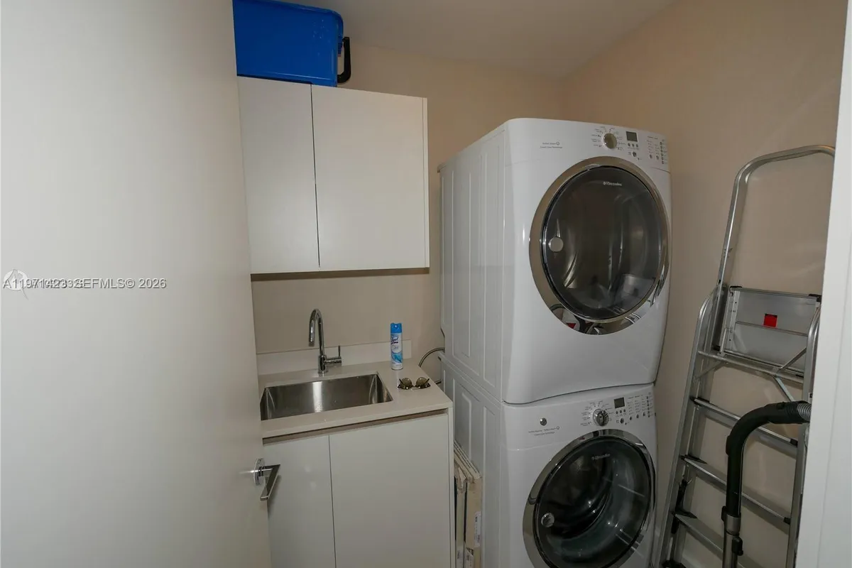 10201 Collins Ave # 2006, Bal Harbour FL 33154