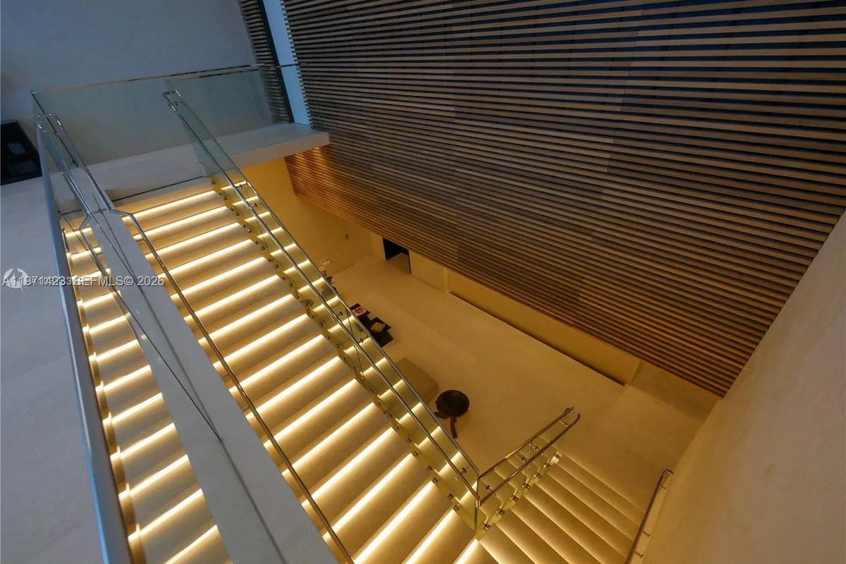 10201 Collins Ave # 2006, Bal Harbour FL 33154