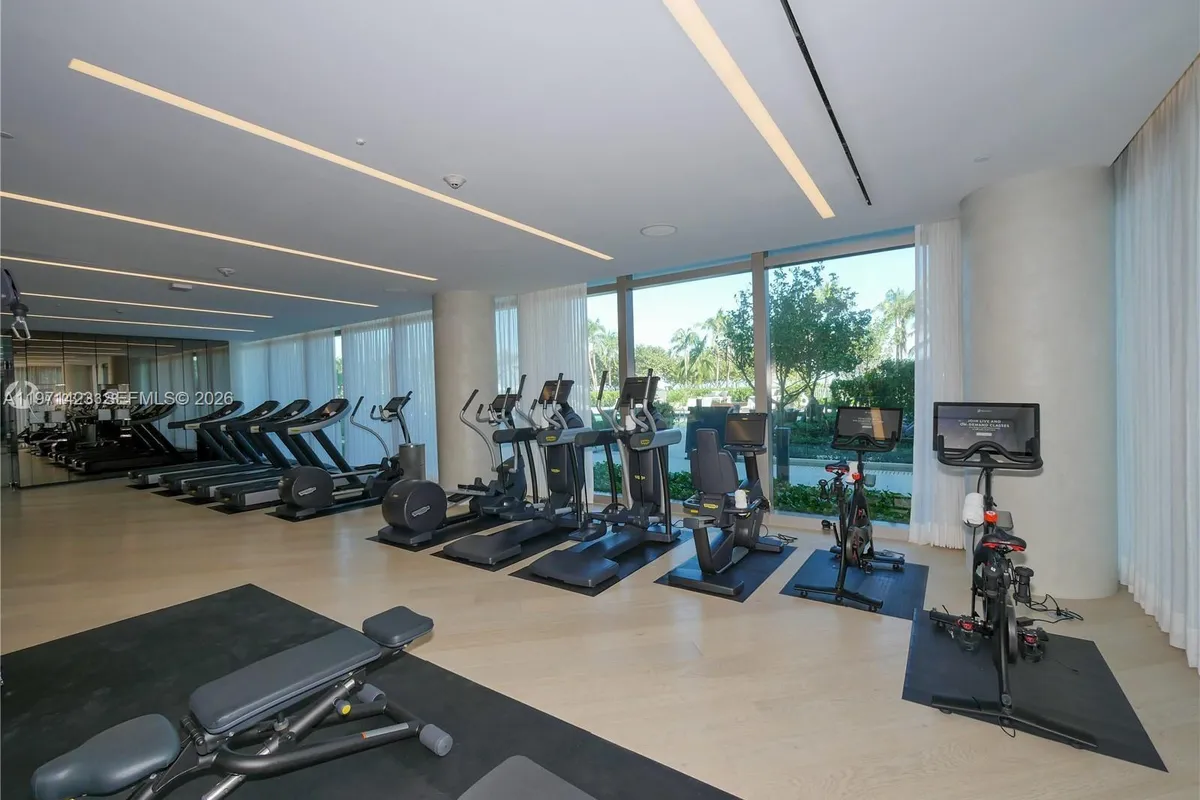 10201 Collins Ave # 2006, Bal Harbour FL 33154