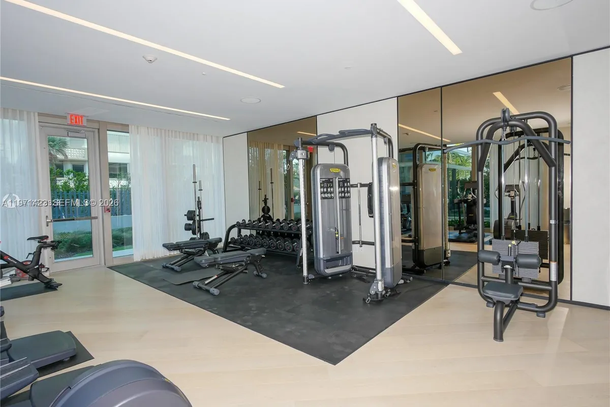 10201 Collins Ave # 2006, Bal Harbour FL 33154