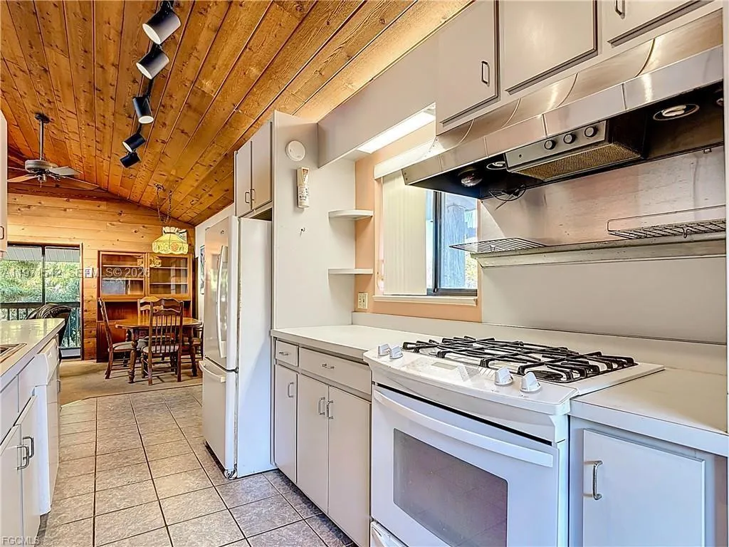 1071 Schooner Lane, Moore Haven FL 33471