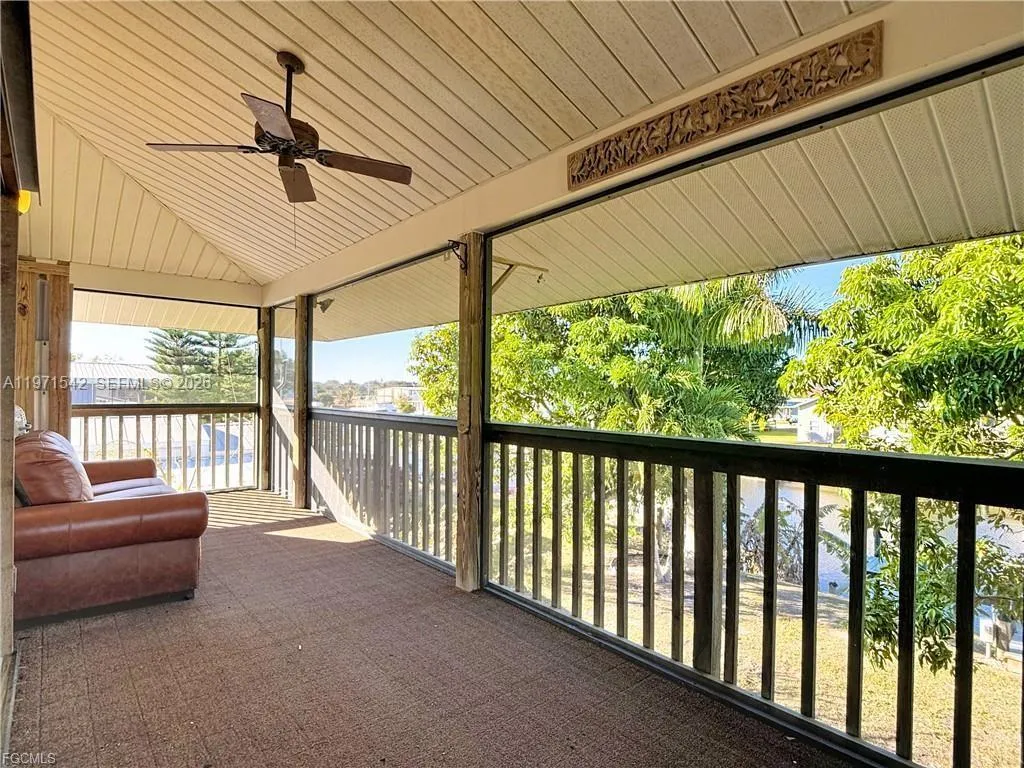 1071 Schooner Lane, Moore Haven FL 33471