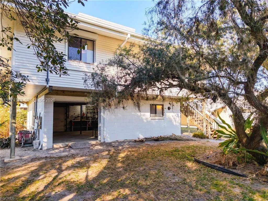 1071 Schooner Lane, Moore Haven FL 33471